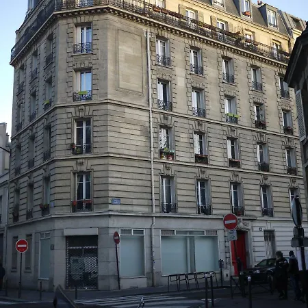 Bed & Breakfast D'hote Parisienne 4*